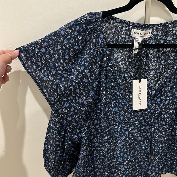 NWT APIECEAPART Leafy Floral blouse L size - Picture 8 of 9